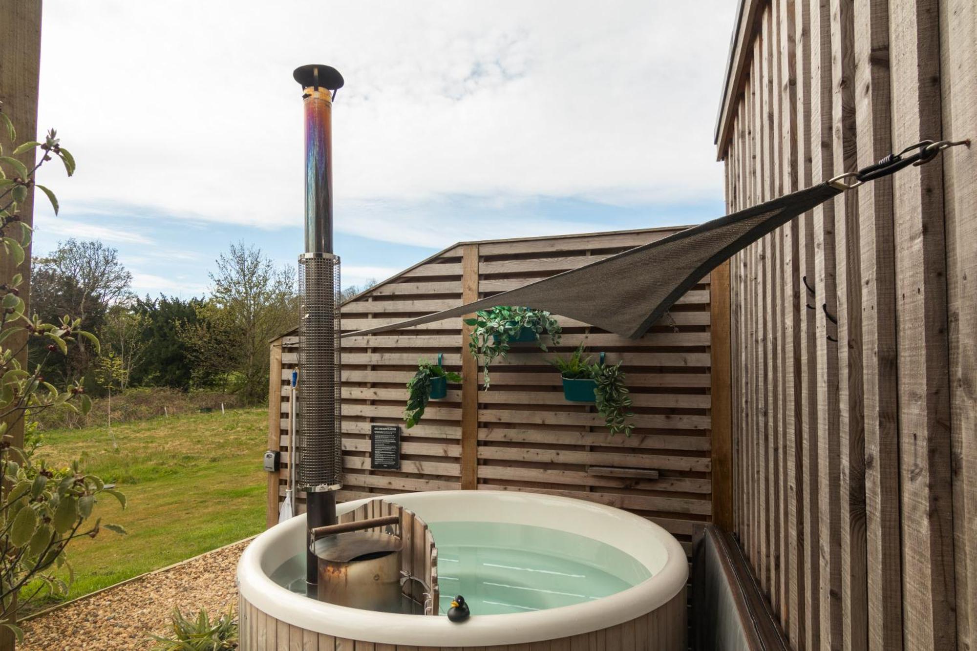 The Reef - Unique Hot Tub Cabin In Millport Εξωτερικό φωτογραφία